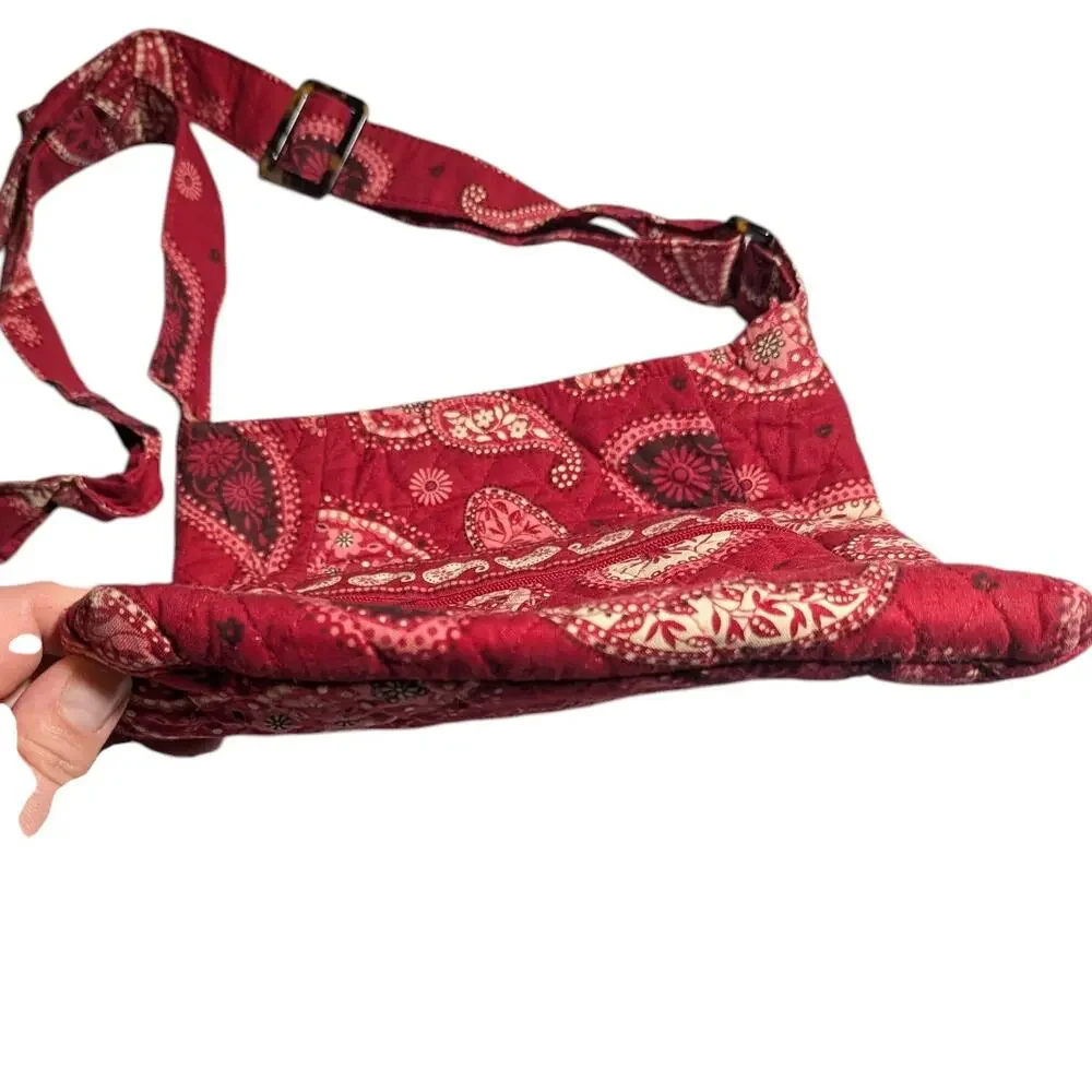 Vtg Y2K Vera Bradley Red Paisley Mesa Hipster Quilted Crossbody Swing Pack Bag